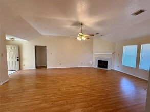 1214 28th Ave N in Texas City, TX - Building Photo - Building Photo