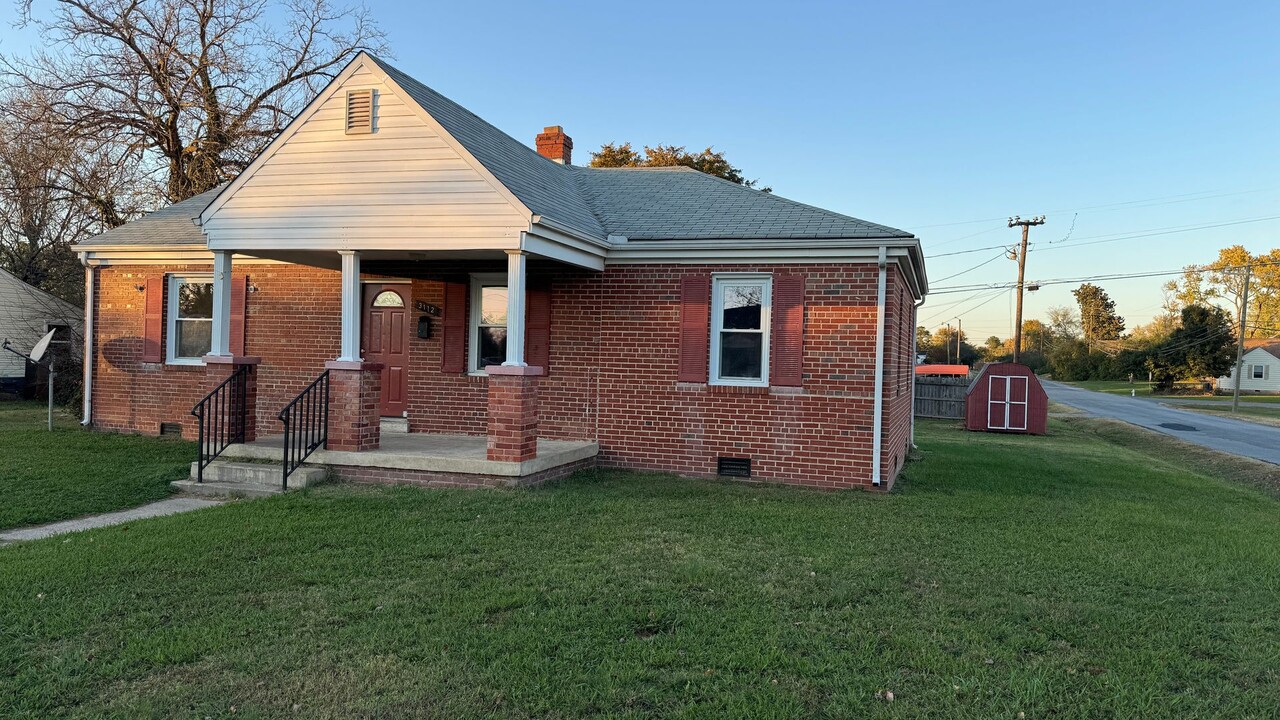 3112 Chesham St in Richmond, VA - Foto de edificio