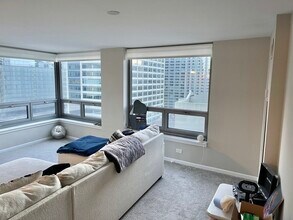 440 N Wabash Ave in Chicago, IL - Building Photo - Building Photo