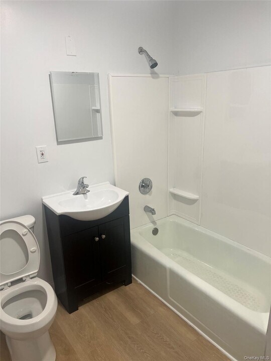 55 Grove St in Port Chester, NY - Building Photo