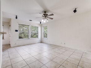 59 Rainy Ave in San Antonio, TX - Foto de edificio - Building Photo