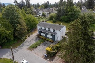 14032 Kalmar Rd in Surrey, BC - Building Photo