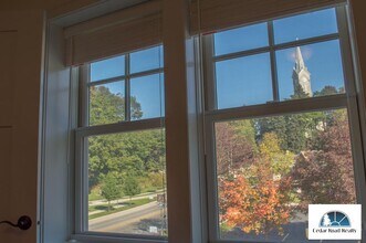 209 E Jackson St, Unit West Apartment in Port Washington, WI - Building Photo - Building Photo