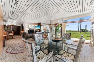 2337 SEMINOLE Rd in Atlantic Beach, FL - Foto de edificio - Building Photo