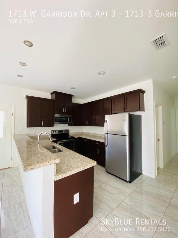 1713 W Garrison Dr in Pharr, TX - Building Photo - Building Photo