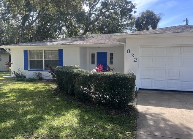 property at 832 Lucerne Cir