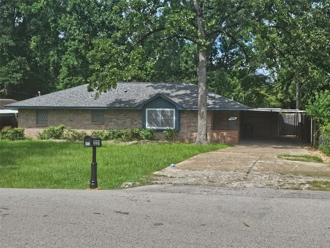 property at 2221 N Thompson St