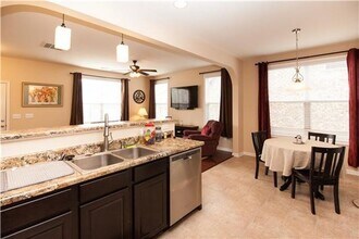 1312 Riverbirch Way in Nashville, TN - Building Photo - Building Photo