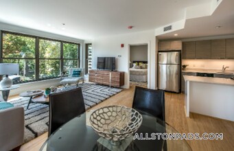 40 Malvern St in Boston, MA - Building Photo - Building Photo