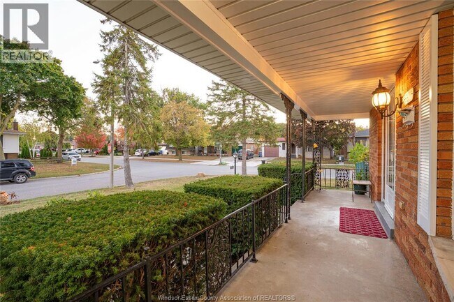 9610 Asgard Rd in Windsor, ON - Building Photo - Building Photo