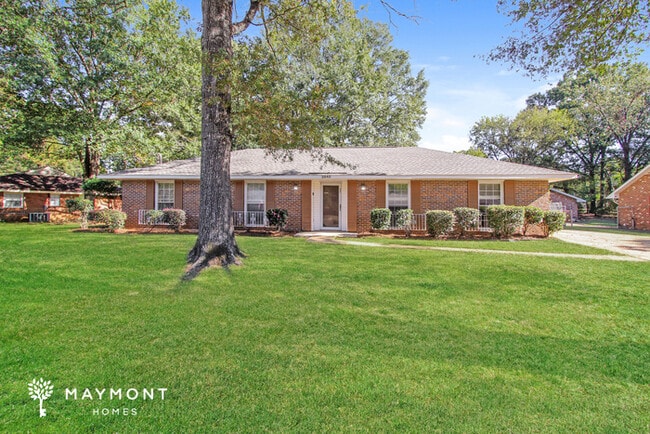 property at 3940 Croydon Rd