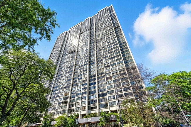 property at 2800 N Lake Shore Dr