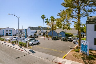 Ascend Townhomes in Las Vegas, NV - Building Photo - Building Photo