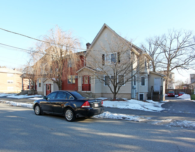 37-39 Alvarado Ave in Worcester, MA - Building Photo - Building Photo