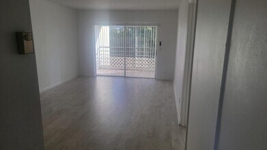 1638 Embassy Dr in West Palm Beach, FL - Building Photo - Building Photo