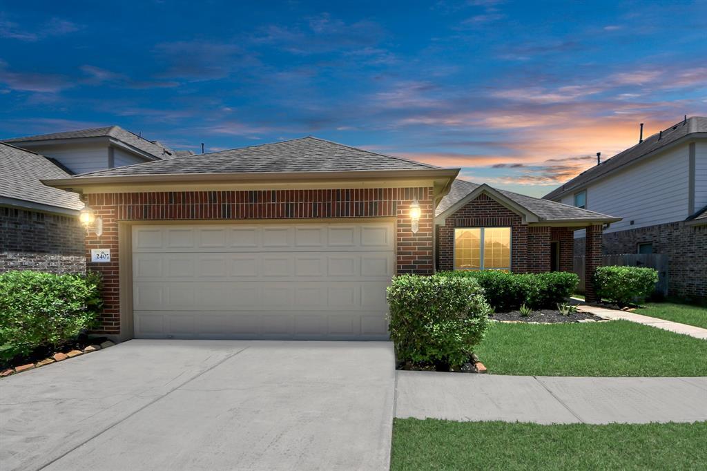 2407 Argos Dr in Missouri City, TX - Building Photo
