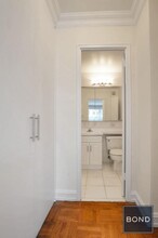 888 8th Ave in New York, NY - Building Photo - Building Photo