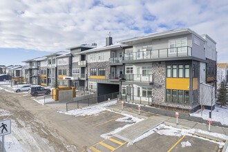 141 Ambleside Hl NW in Calgary, AB - Building Photo - Building Photo