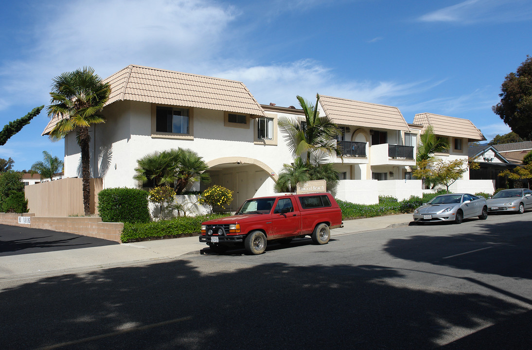 255 Ellwood Beach Dr in Goleta, CA - Building Photo