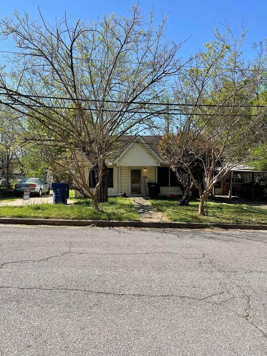 314 W Murray St in Denison, TX - Building Photo