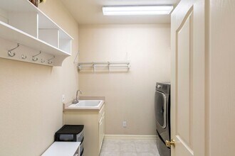 15 Sarazen Loop N, Unit 263 in Georgetown, TX - Building Photo - Building Photo