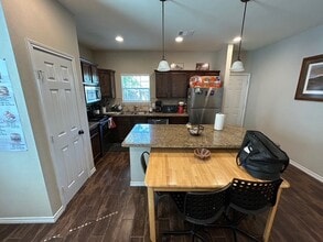 105 Sterling St in College Station, TX - Building Photo - Building Photo