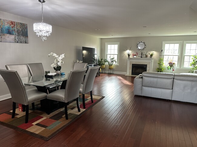 property at 4506 Stonehedge Rd