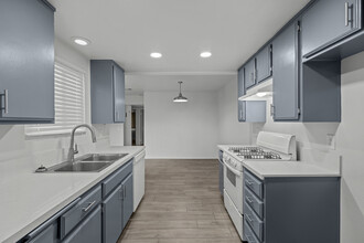 Grove Street Apartments in Redlands, CA - Building Photo - Building Photo