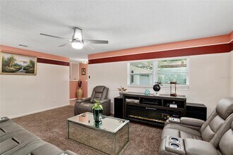 3658 NW 39th Pl in Gainesville, FL - Building Photo - Building Photo