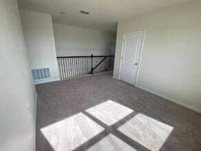 4211 Looking Glass Pl in Sanford, FL - Building Photo - Building Photo