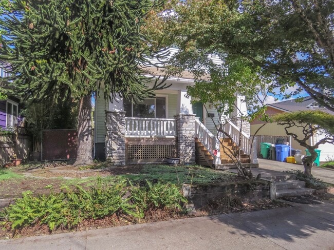 1415 SE Bidwell St in Portland, OR - Building Photo - Building Photo