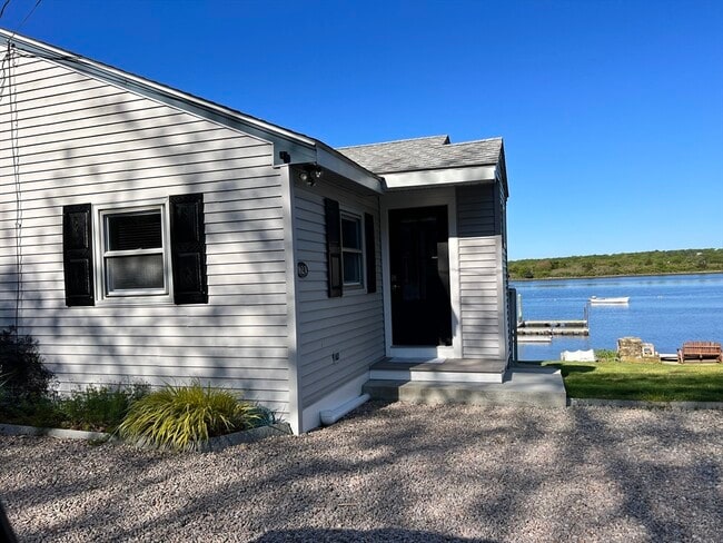 162R Pettey Ln in Westport, MA - Building Photo - Building Photo