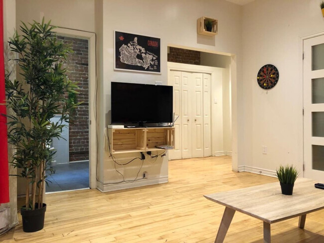 property at 4619 R. Saint-Denis