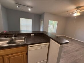 5951 Westgate Dr in Orlando, FL - Foto de edificio - Building Photo