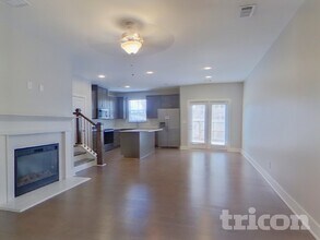 153 Auburn Gate Ln in Auburn, GA - Foto de edificio - Building Photo