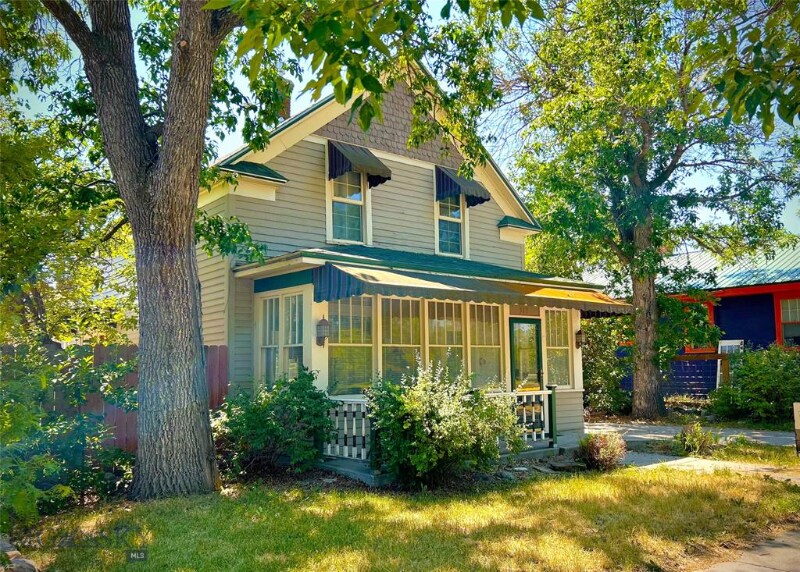519 W Park St in Livingston, MT - Building Photo