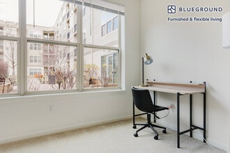 333 Great River Rd in Somerville, MA - Foto de edificio - Building Photo