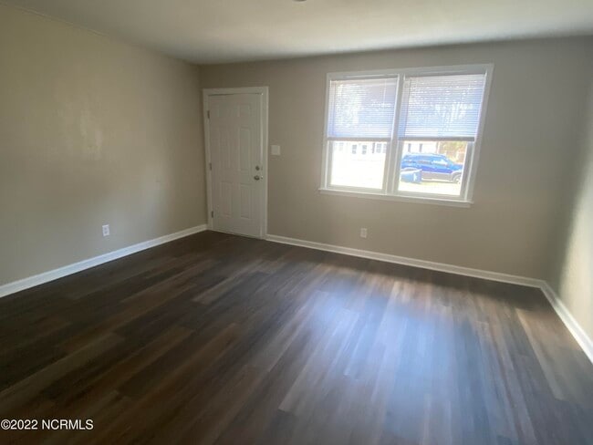 1112 Davis St photo'