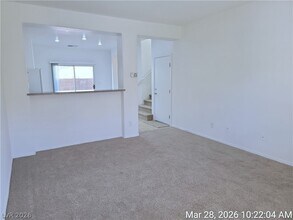 10516 Soneto Creek Ct in Las Vegas, NV - Building Photo - Building Photo