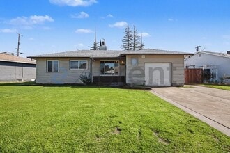 1644 Bowling Green Dr in Sacramento, CA - Building Photo - Building Photo