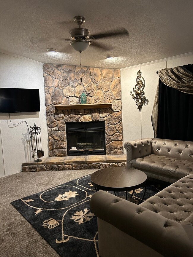 12545 Louis Dr in Beaumont, TX - Foto de edificio - Building Photo