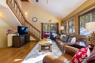 157 Independence Cir in Breckenridge, CO - Foto de edificio - Building Photo