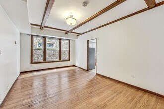 4746 N Malden St, Unit 1 in Chicago, IL - Building Photo - Building Photo