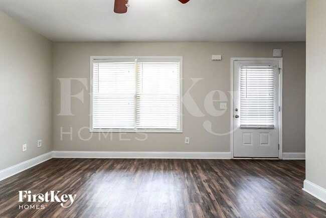 6710 Sawnee Way in Gainesville, GA - Foto de edificio - Building Photo
