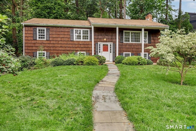 property at 11 Lycett Ct