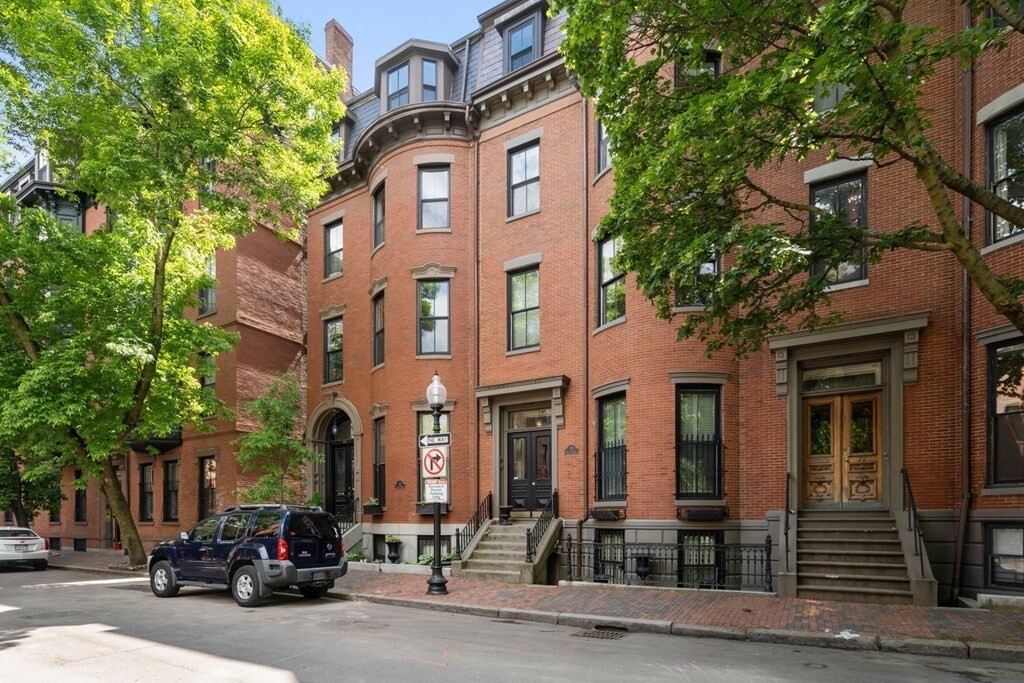 70 Waltham St in Boston, MA - Building Photo