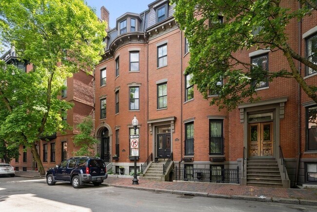 property at 70 Waltham St