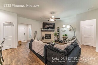 1338 Winding Hollow Dr in Grand Prairie, TX - Building Photo - Building Photo