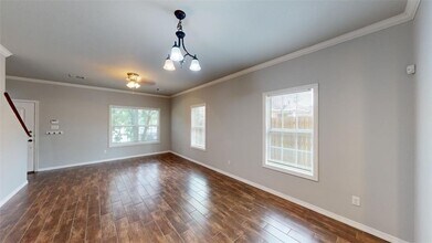 109 Southland St in College Station, TX - Building Photo - Building Photo