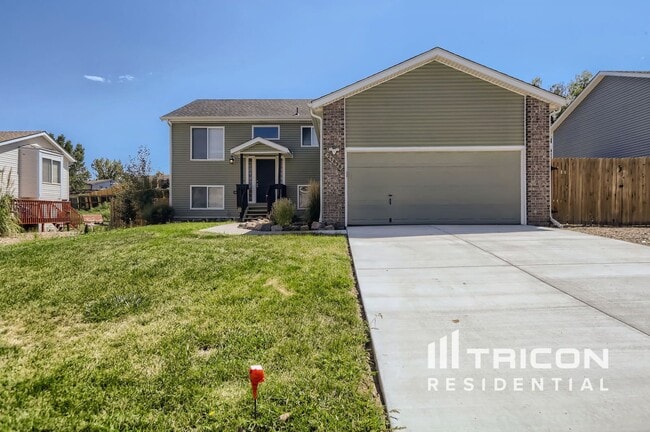 21898 E Alamo Ln in Centennial, CO - Building Photo - Building Photo